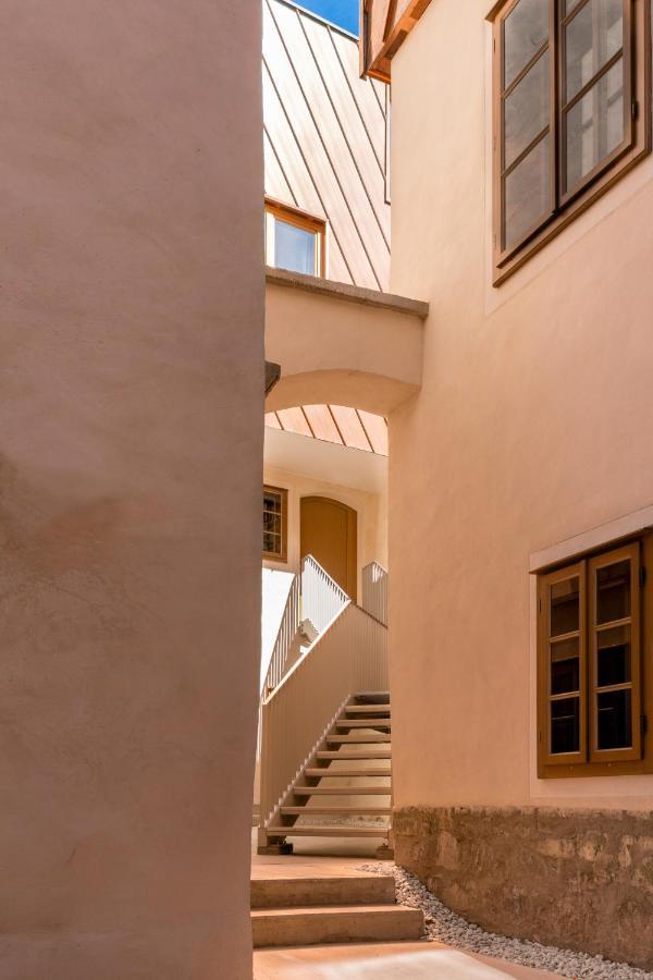 Kai 36 - Hotel Zwischen Fels Und Fluss Graz Exterior foto Interior of the house